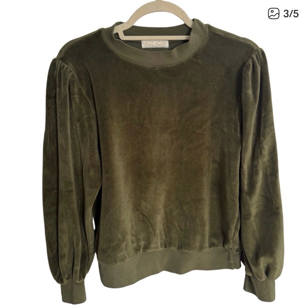 Suzi Kondi Forest Green Velvet Top